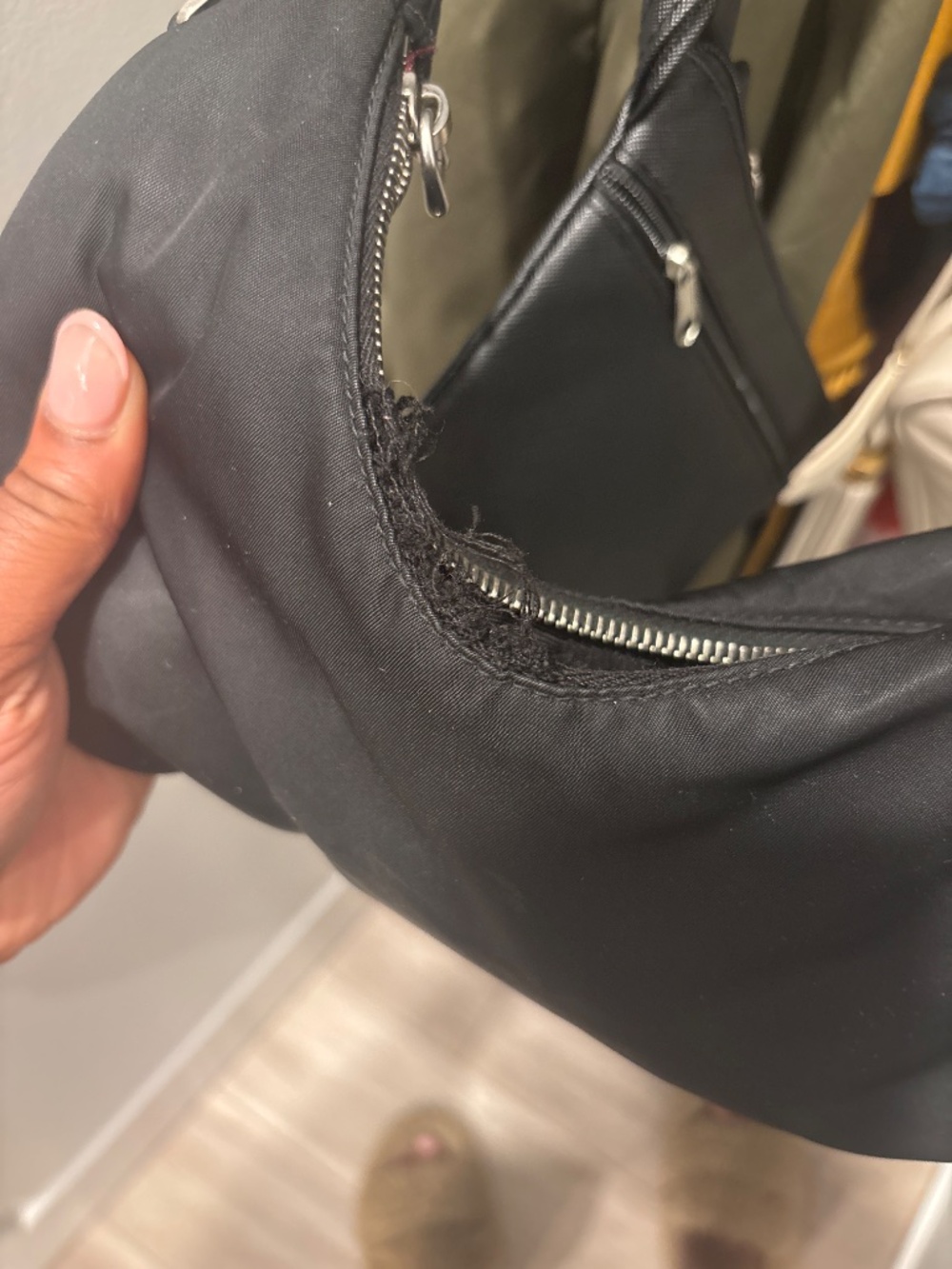Prada bag please look at the recent photos !!! - Picture 10 of 10